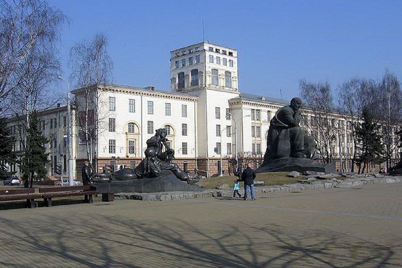 FlatComfort Nezavisimosti 44 Apartment Minsk Exterior foto